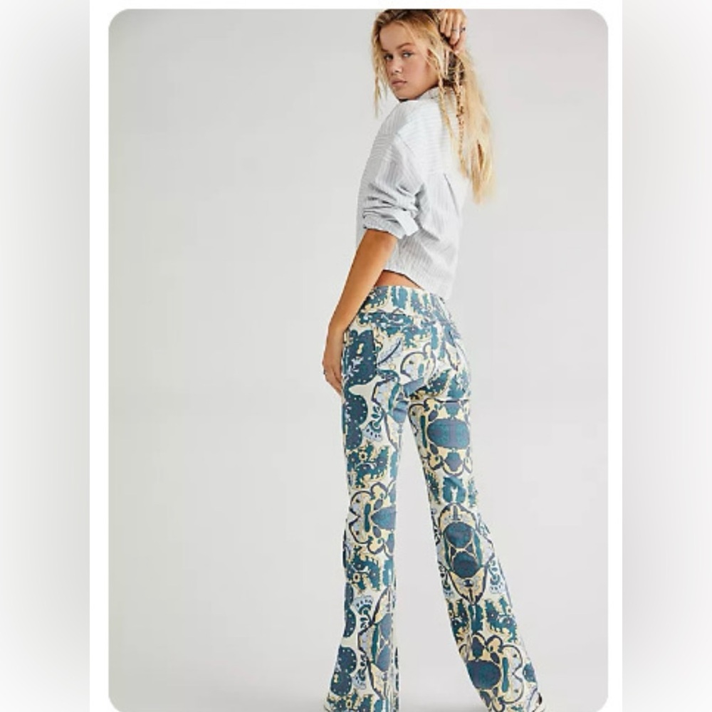 Free People Penny Pull on Flare Pants Blue Paisley Size 26